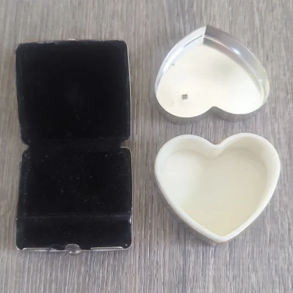 Vintage Silver Trinket Boxes - Set of 2 - Picture 2 of 12